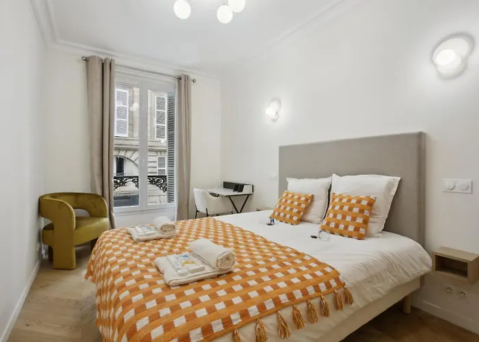 268 - Superb In Paris